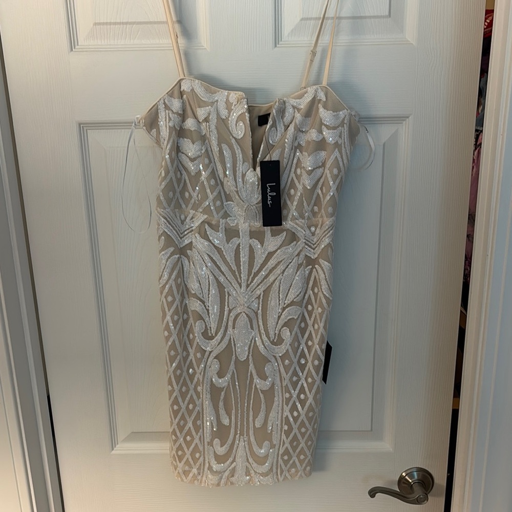 Lulu's White and Cream Bodycon Cocktail Dress
